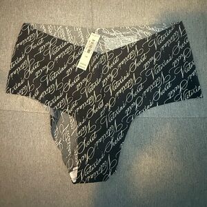 Victoria's Secret Black and White NWT panties